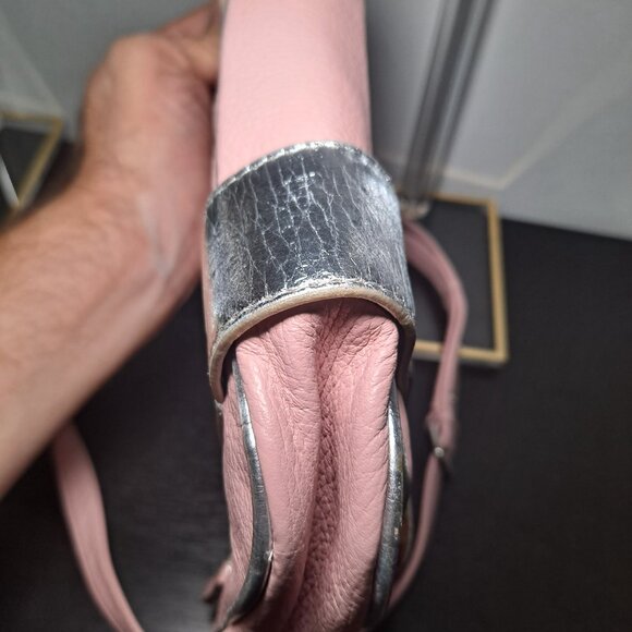 Sharif pink leather crossbody bag with silver-tone hardware - Picture 10 of 16